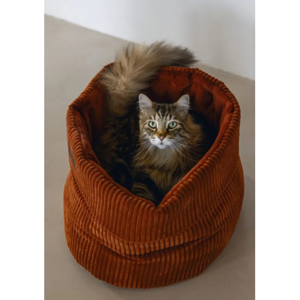 Designed by Lotte Ribbed Kattenmand
